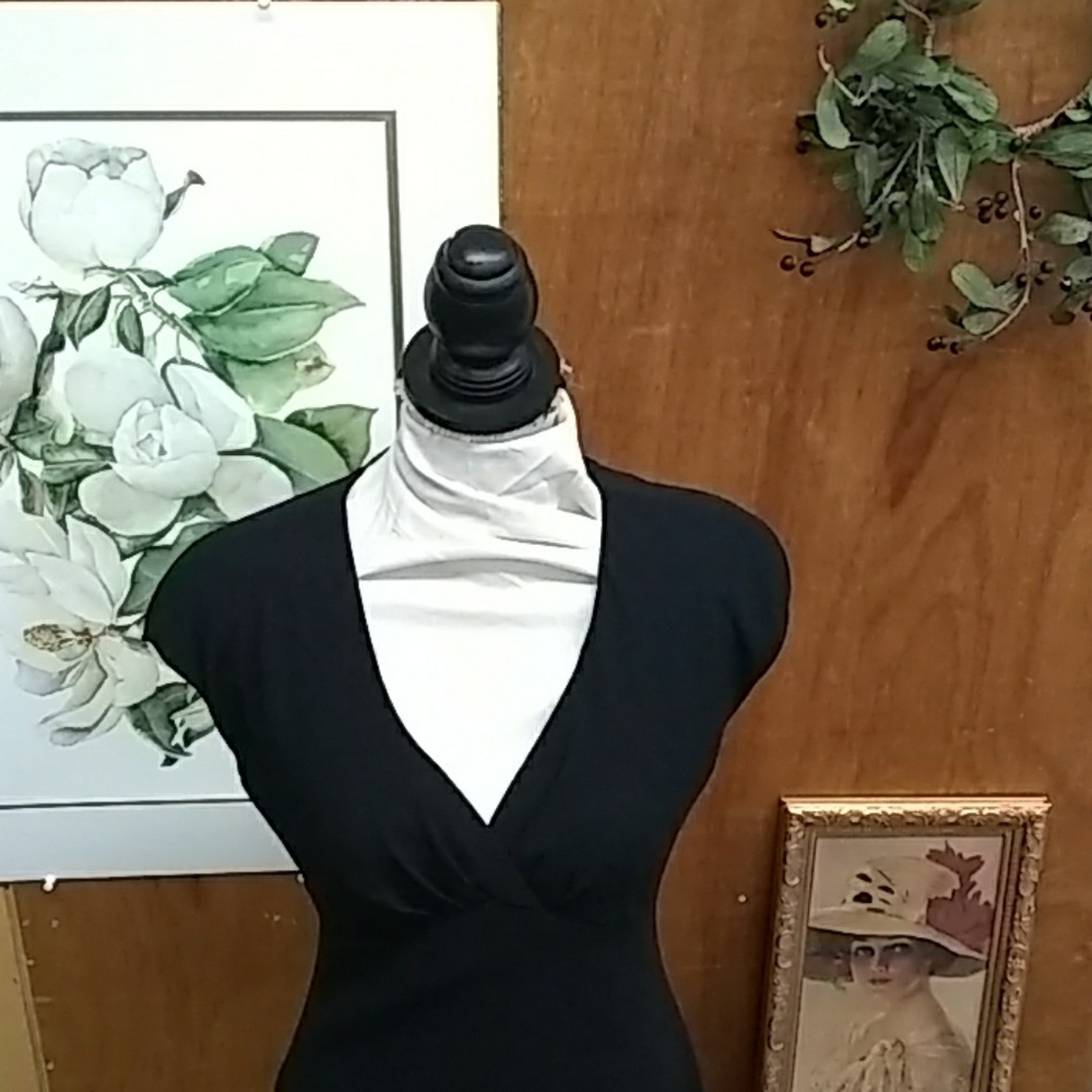 NWT Jones New York full length black dress